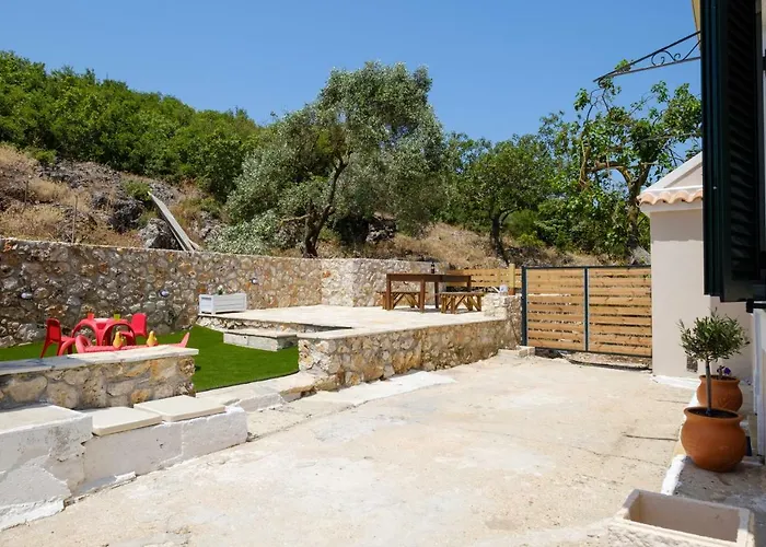 Tatil Evi Koukoutsa House With Swimming Pool Corfu Sokraki *